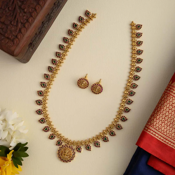Saarika Lakshmi Maangaz Long Haram set